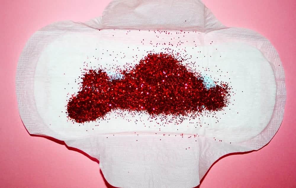Marrom ou vermelho: o que a cor da menstruação diz sobre a sua