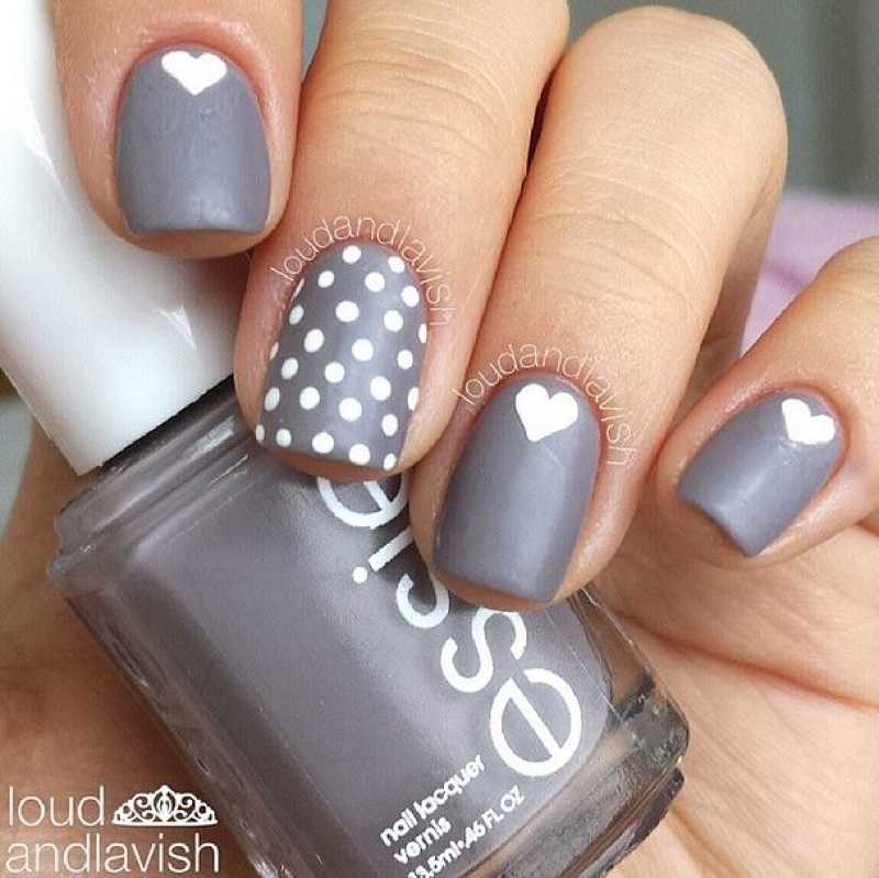 Featured image of post Unhas Decoradas Com Desenhos Simples As unhas curtas decoradas com fitas fica super delicadas e ajudam muito para que sua unha curta pare a ser maior