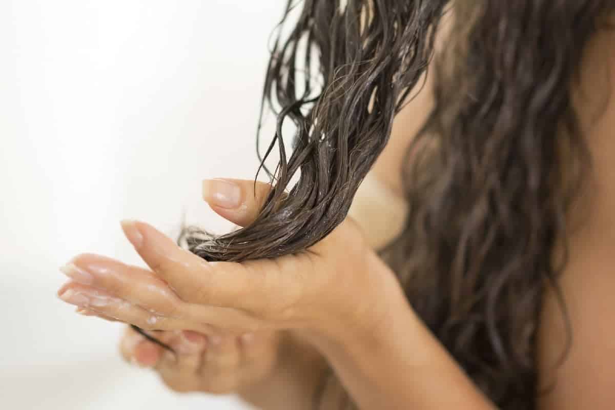 Queratina: descubra o que é, como usar e benefícios para o cabelo