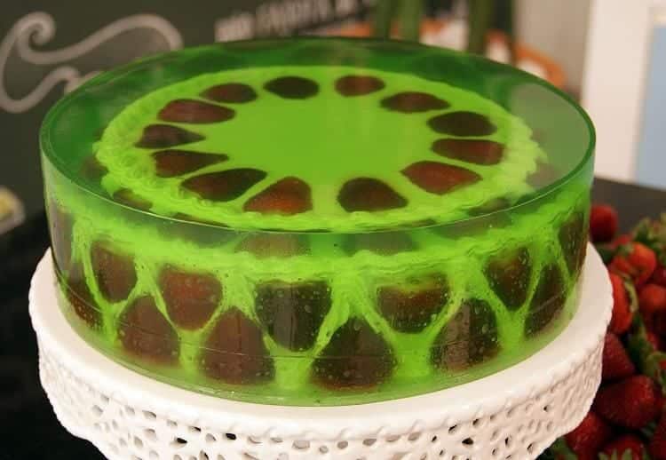 Como fazer um bolo de vidro [e algumas fotos lindas para se inspirar]