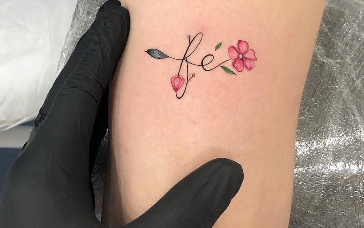 60 melhores frases para tatuagem na costela: inspire-se e escolha a sua