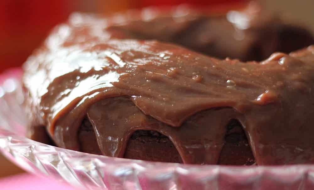 Bolo de Chocolate Simples e Fofinho - Minha Receita