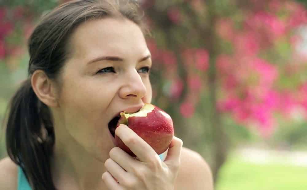 Dieta da maçã desintoxica e ajuda a perder a barriga [cardápio completo]