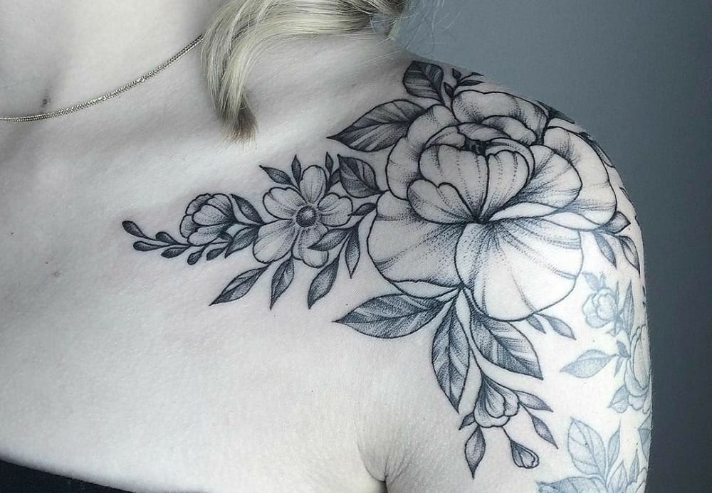 Tatuagens femininas no ombro, 100 imagens que vão te inspirar a tatuar