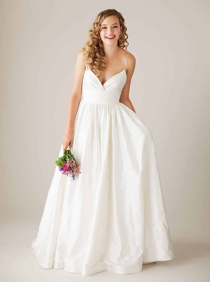 modelo simples de vestido de noiva