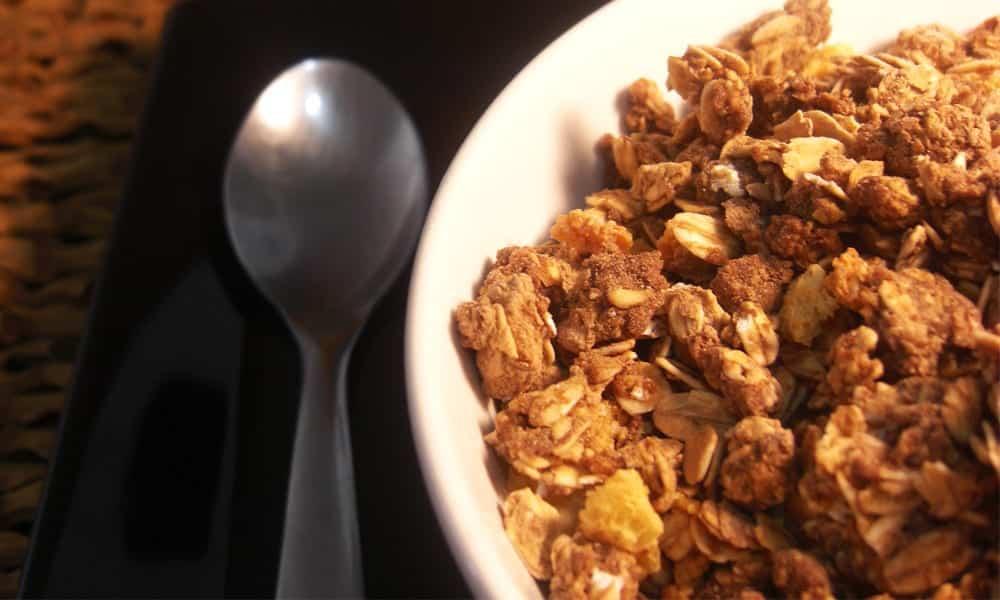 Granola – Como avaliar sua qualidade e principais benefícios do alimento