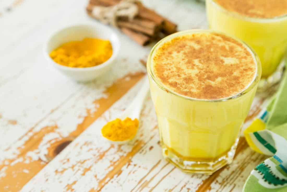 Golden Milk - o que é, benefícios, quando e quem pode tomar