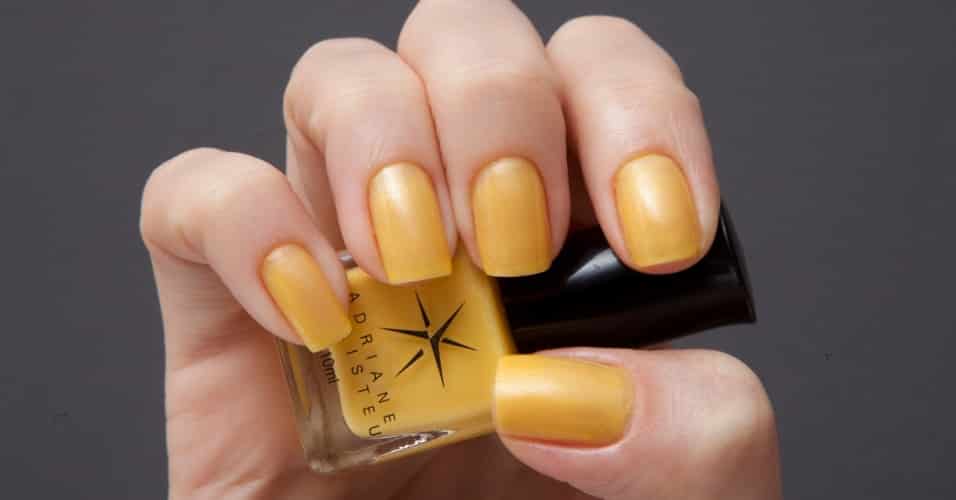 Esmalte amarelo - Nova tendência para quem deseja sair do óbvio e inovar