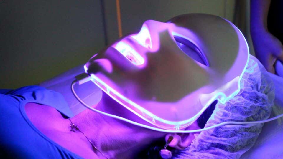 Máscara de LED, o que é? Como funciona, aplicação e ação das cores
