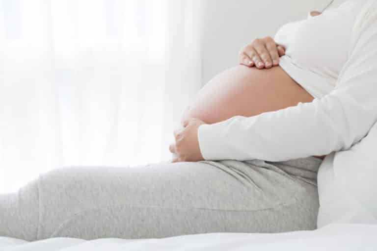 Como saber se estou grávida: 16 sintomas antes do atraso menstrual