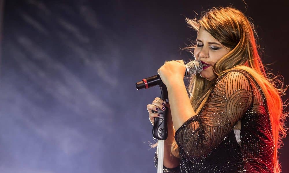 Marília Mendonça morre em acidente de avião em Minas Gerais