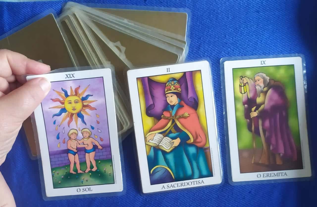 Previsão do Tarot para 13 e 14 de novembro: Sol, Sacerdotisa e Eremita