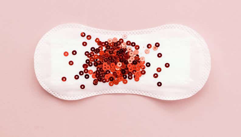 Menstruação pós-parto: quando volta ao normal e possíveis alterações