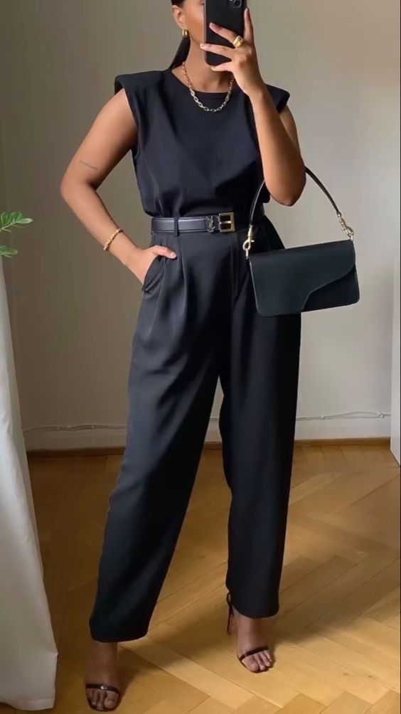 Traje esporte fino feminino: como é esse dress code?