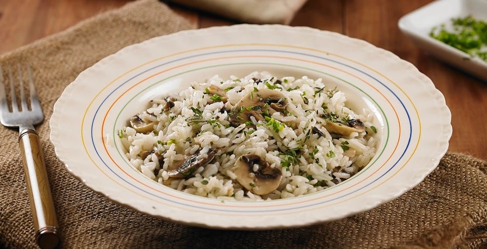 Receita de arroz com cogumelo paris
